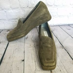 Bruno Magli Italian Green Suede Loafers Sz 7 AA